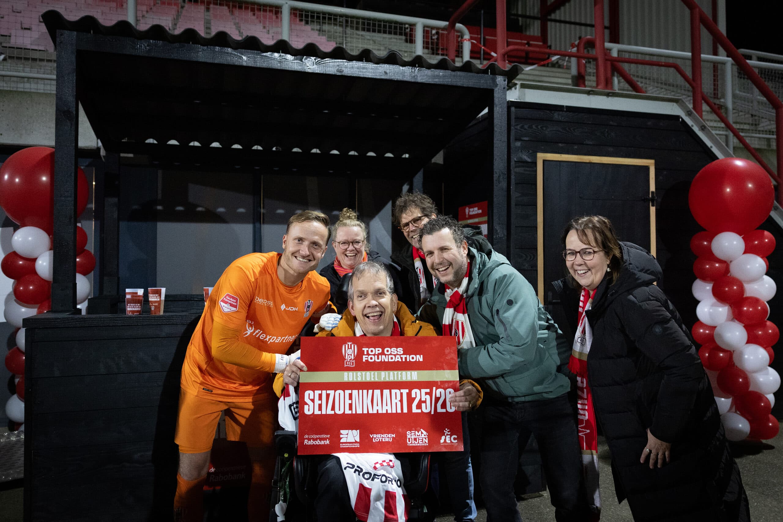 Cover Image for Voetbal Geeft: Rogier weer thuis bij TOP Oss dankzij nieuwe rolstoeltribune