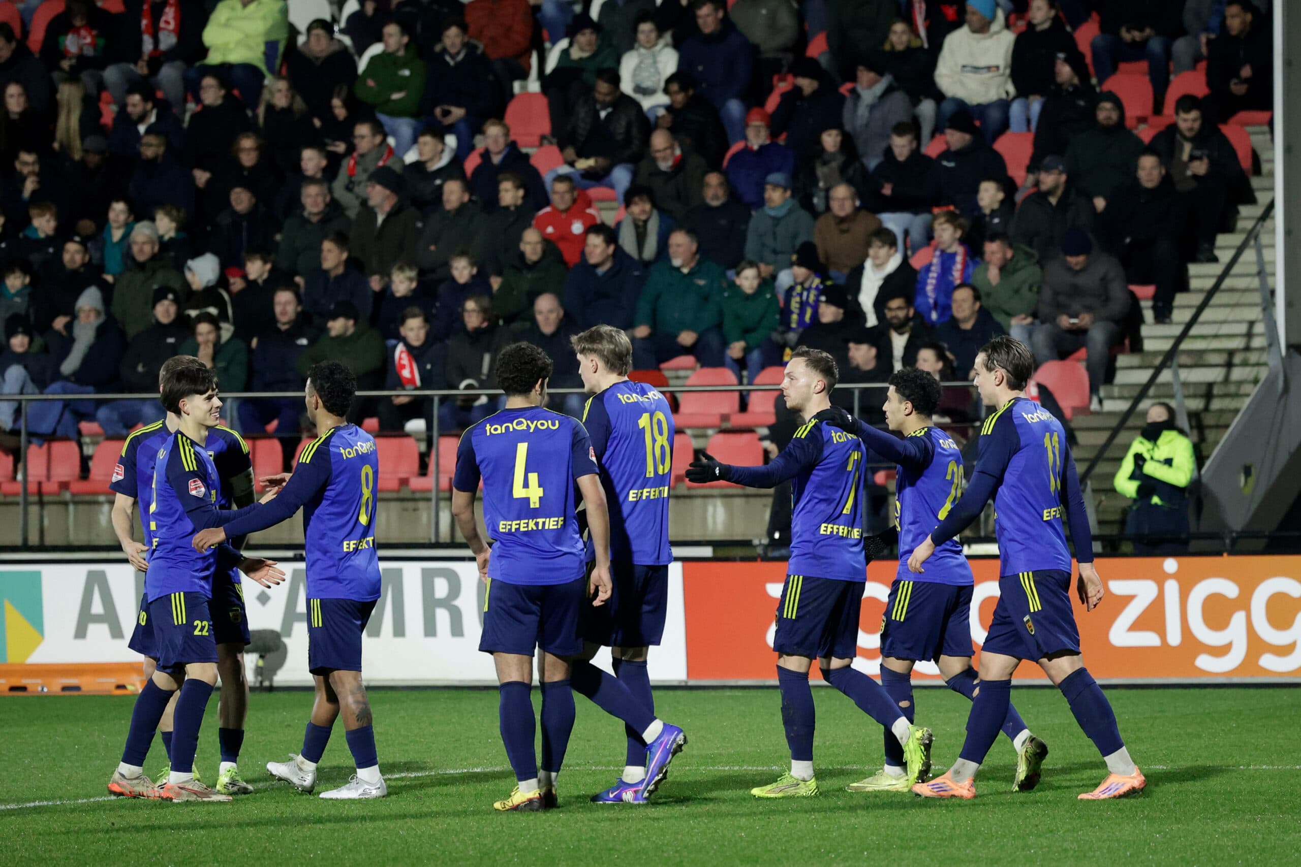 Cover Image for Late treffers bepalen uitslagen in Utrecht en Amsterdam