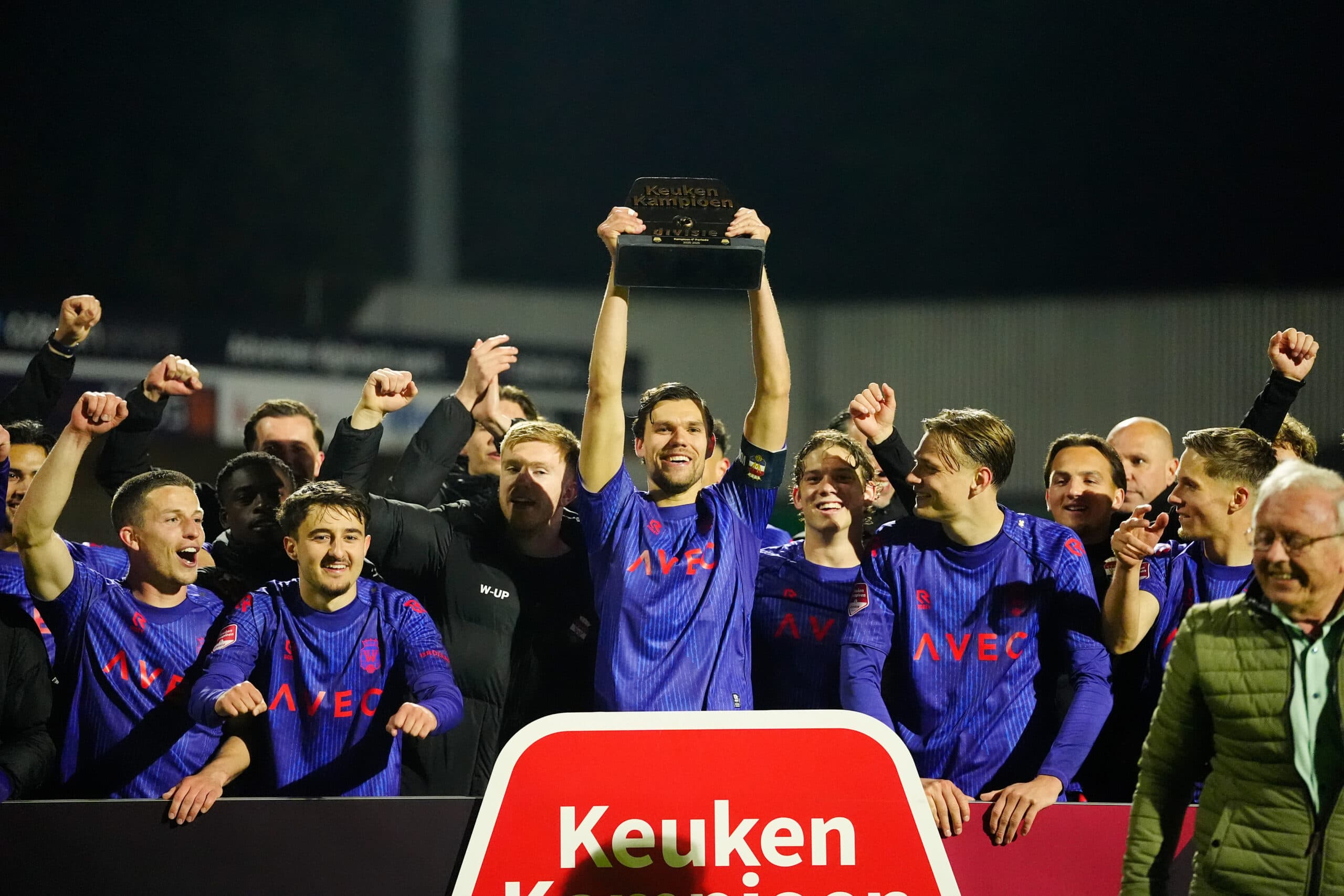Cover Image for FC Den Bosch verzekert zich van de play-offs ondanks nederlaag, Willem II pakt periodetitel