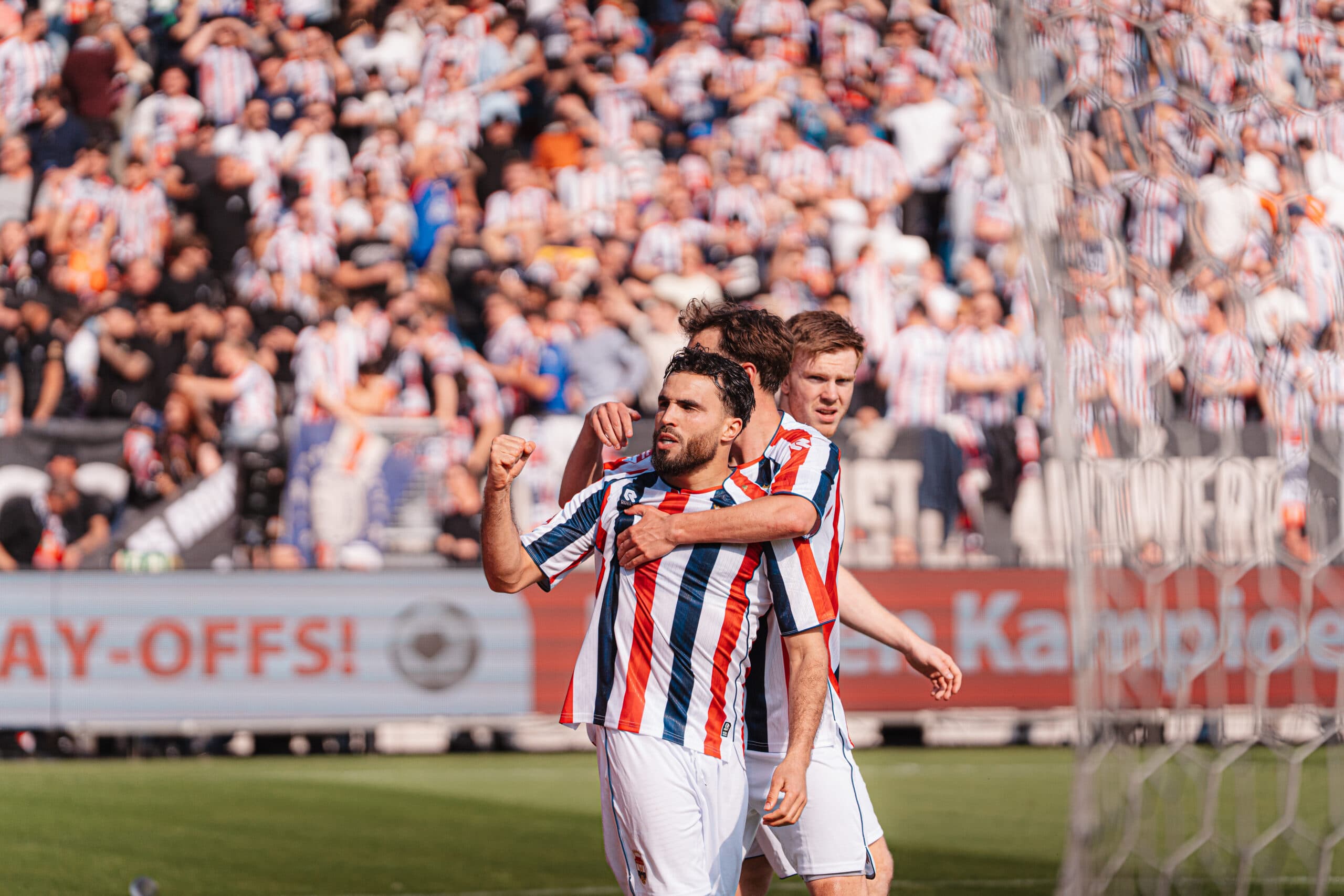 Cover Image for Willem II houdt hoop op droom levend dankzij emotionele treffer El Allouchi